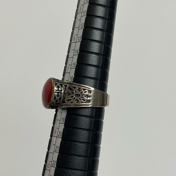 Silpada Sterling Silver Ring with red stone in center Size 8 - Picture 6 of 8
